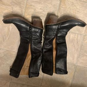Beautiful gentle used boots. Authentic Mexican leather: